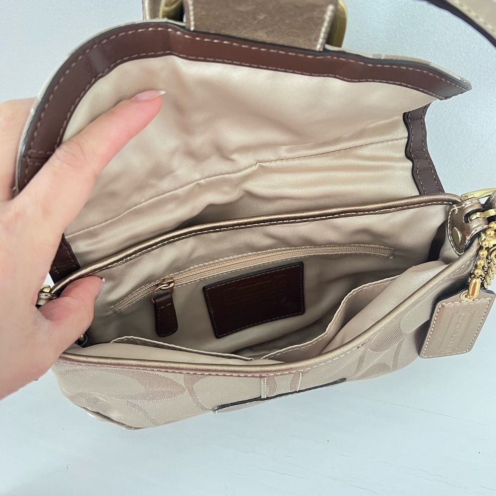 Coach Beige and Brown Shoulder Bag - Picture 8 of 11